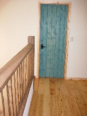 大喜建設住まいの新築例E邸木製ドア